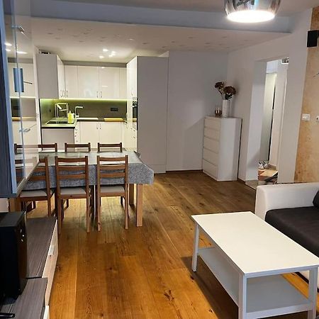 Porec, Tolle 3 Zi-Whg, Sehr Zentral, Top Zustand! Mit Internet Und W-Lan! ภายนอก รูปภาพ